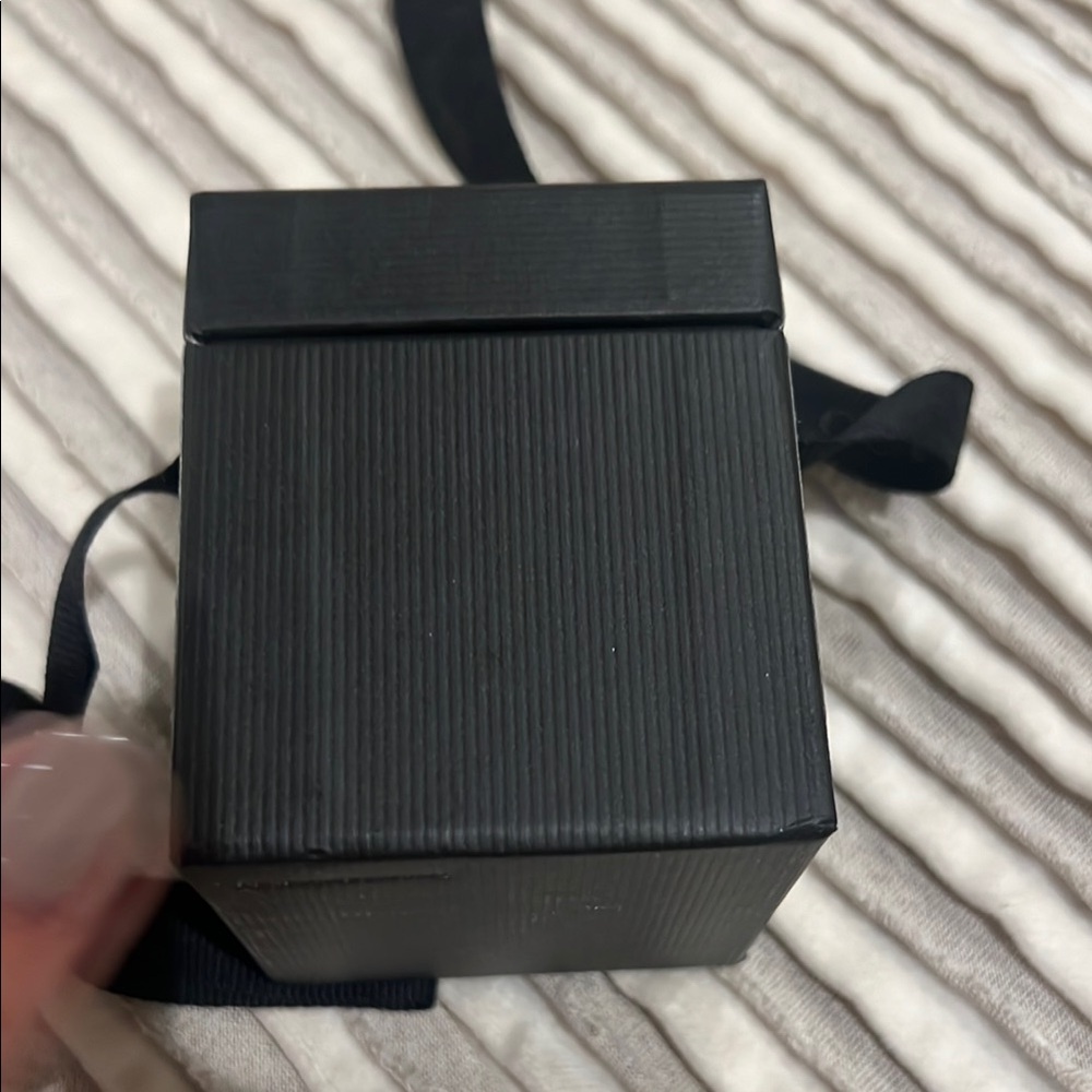 Gucci Black Ribbon Box - Picture 4 of 10